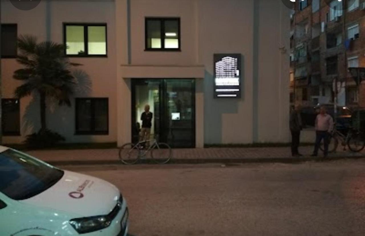 White Apartment Tirana Buitenkant foto
