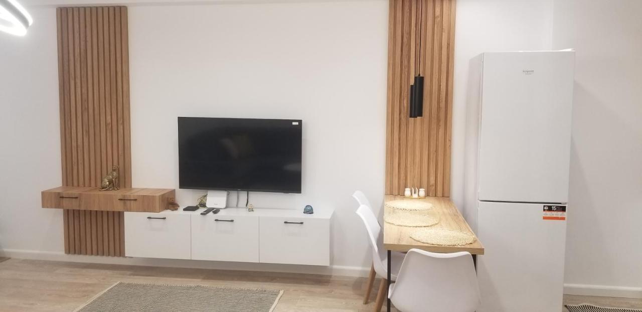 White Apartment Tirana Buitenkant foto